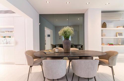 Plaka Villa | Plaka Villa with Epic Acropolis Views