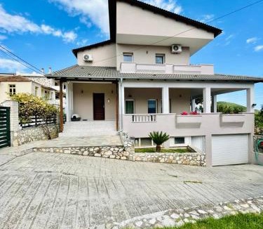 Pangaio House | Villa Violetta