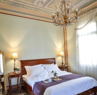 Old Town Hotel | 1905 Boutique Hotel