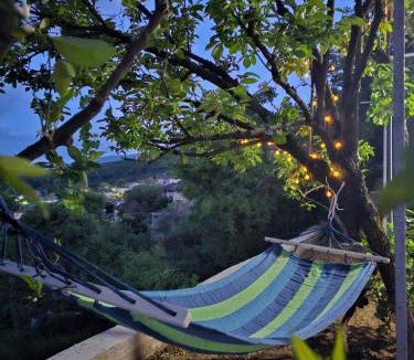 Gjirokaster Apartment | Lemon Garden Apartment-Hot Tub Jacuzzi