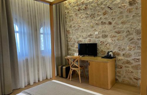 Qeparo Hotel | Valta Hotel