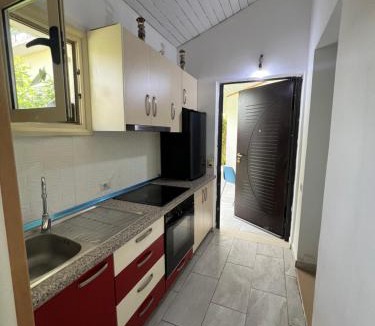 Vlore House | Mateo Villa Vlore