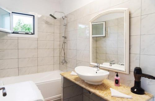 Melikia House | Dimitras Home