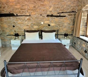 Perasma House | Stone Villa "To Petrino"