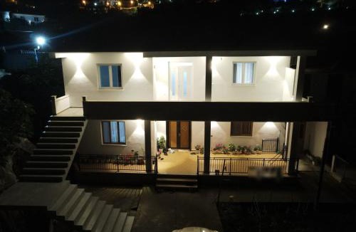 Shkoder Hotel | Lake view