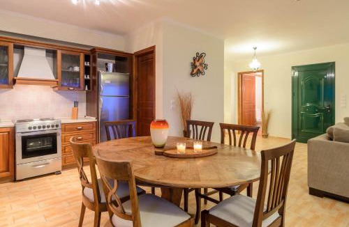 Akrotiri Villa | Parys Villas