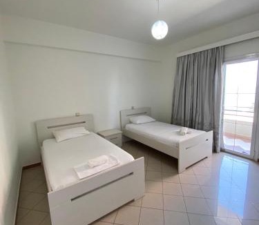 Sarande Villa | Henfjor Villa & Apartment