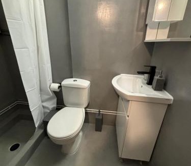 Pallini Apartment | Jacuzzi studio close to athens airport!