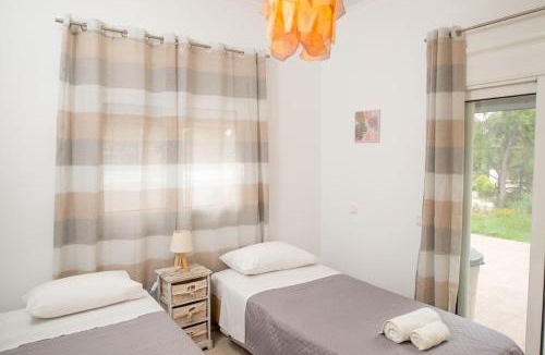 Petaloudes Villa | Pines Villa