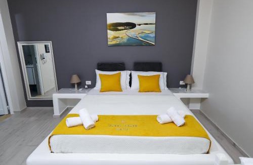 Mbrostar-Urë House | Guest House Narta