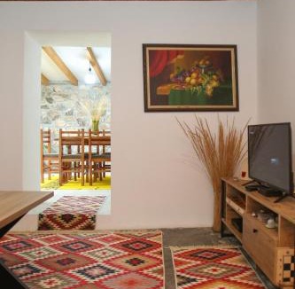 Jala Ski Chalet | Guest House Bashaj Village