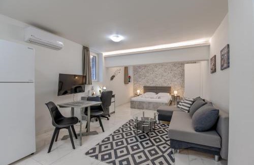 Palaio Faliro Apartment | Paleo Faliro Gardenbay