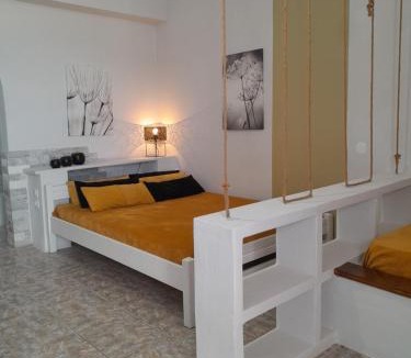 Adamas Apartment | Overhill Apartments Adamas