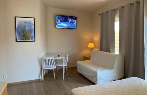 Khalandrion Apartment | Rivi Apartments