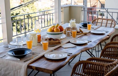 Argostoli Town Apartment | Cielo Alto Penthouse - 4 bedrooms, sleeps 10