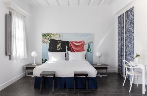 Karavostasis Hotel | ANEMI Folegandros