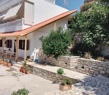 Qeparo House | Vogklis House