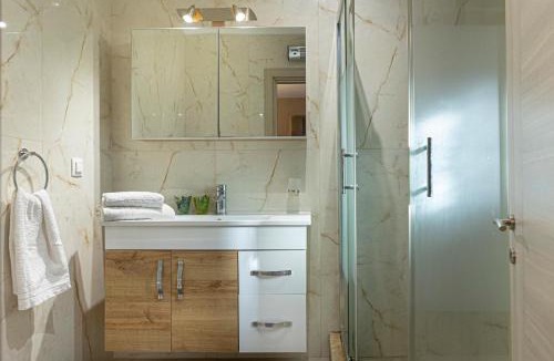 Agios Minas Apartment | Irinis Apartments Karfas, Chios