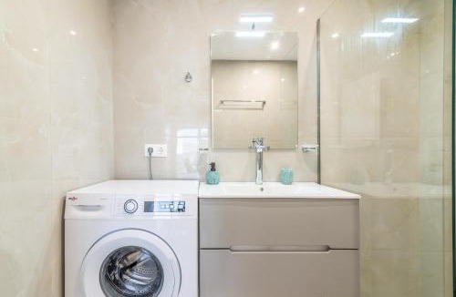 Agios Dimitrios Apartment | Elegant Suite 3 Near the Beach