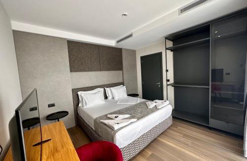 Shengjin Hotel | Frojd Kune Resort & Beach Hotel