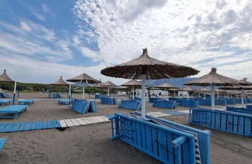 Velipoje Villa | Beachfront, Tirana Guest House