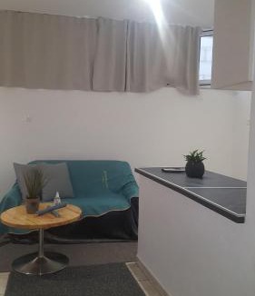 Larissa Apartment | Studio V3st & Parking