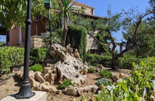 Kounavi Villa | Fyllosia Villa Part of Cretan Retreat