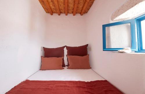 Psathi House | Kimolos View