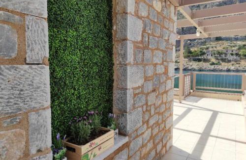 Gerolimenas House | Perimenis Seaside House