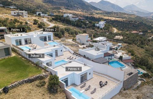 Mariou Villa | Petres Villas