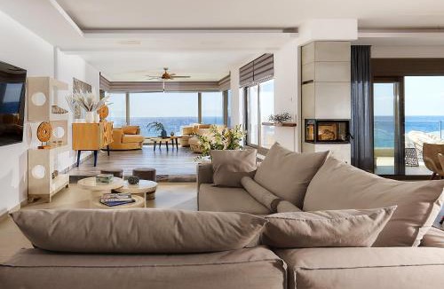 Koutsouras Villa | Seafront Luxury Moonlight Villa in South East Crete with Breathtaking Views
