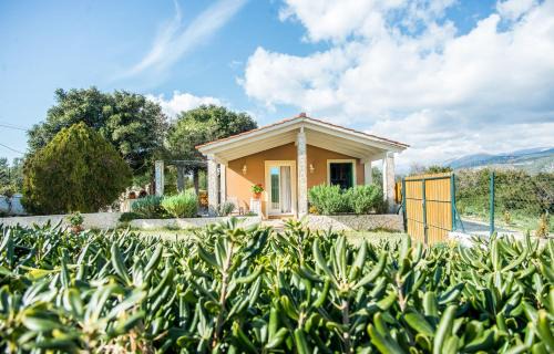 Mazarakata Apartment | Villa Aelia - A Peaceful And Private Place