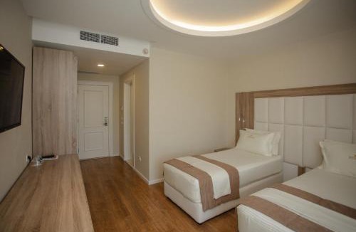 Bushat Hotel | Kompleksi Exalco-Al