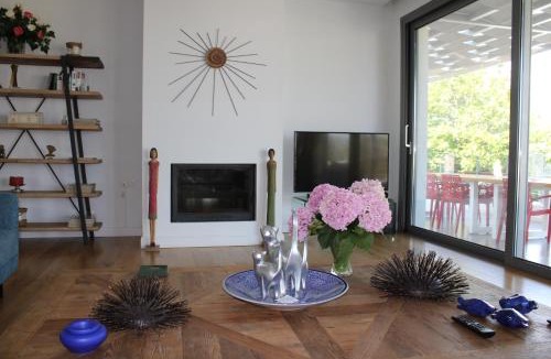 Dassia Villa | Villa Ren