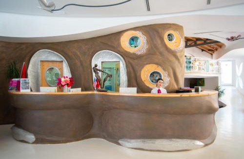 Sarande Hotel | Bougainville Bay Hotel
