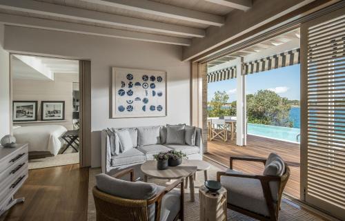 Vouliagmeni Hotel | Four Seasons Astir Palace Hotel Athens