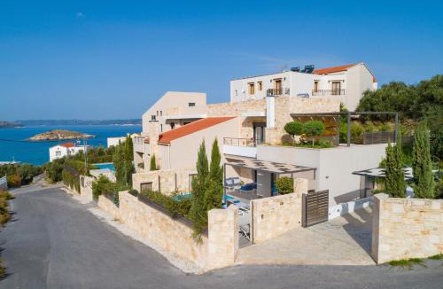 Plaka Villa | GM Villas - Villa Karga & Villa Nova