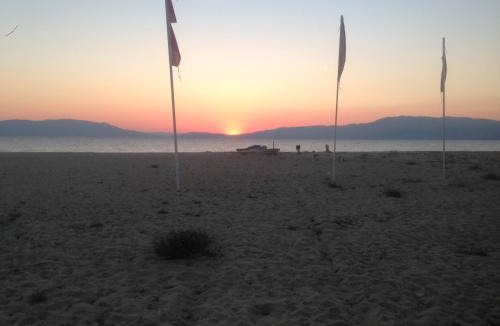 Asprovalta House | Famiy &Pet Friendly villa in Nea Vrasna-Big Garden& -BBQ WalK to Sea #