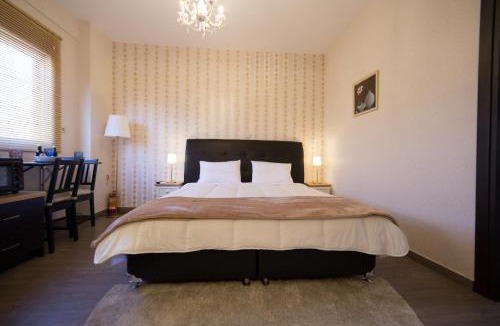 Omonia Apartment | MARGARITA'S SUITES