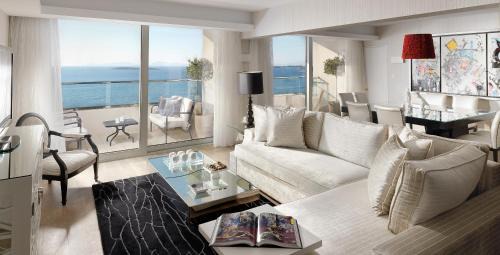 Vouliagmeni Hotel | Divani Apollon Palace & Thalasso