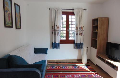 Argalasti House | Avra House in Argalasti
