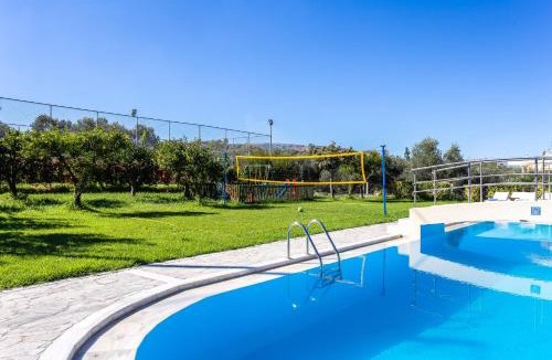 Houdetsi Villa | Villa Mary - Sporty Getaway by etouri