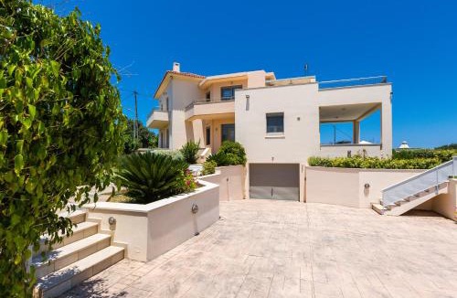 Atsipópoulon Villa | Deluxe Villa Ianthos - Outdoor Hot Tub & Kids Pool