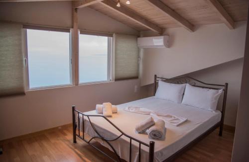 Loutsa Apartment | Aperanto House Paralia Loutsas