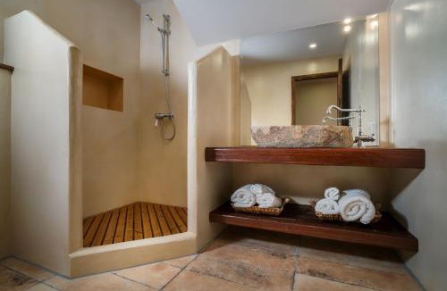 Anafonitria Villa | Villa Amara Private Estate