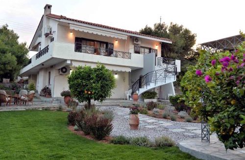 Isthmia House | The House of Art