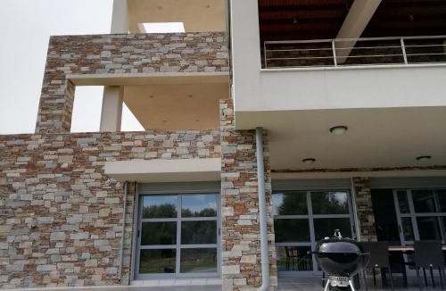 Rafina-Pikermi House | Dimitra