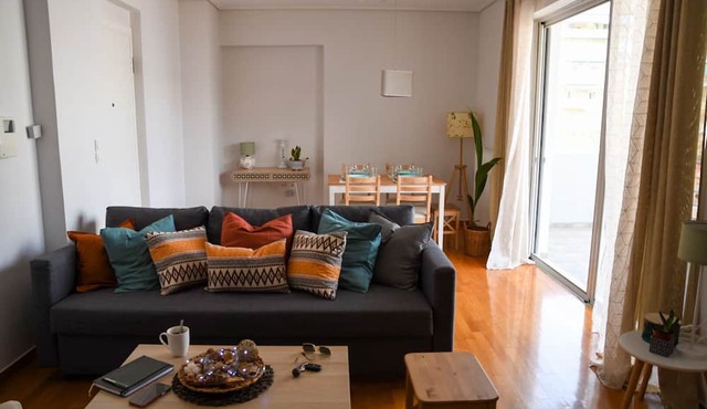 Ageliki's Athens Centre 2BDRM & Parking in Athens