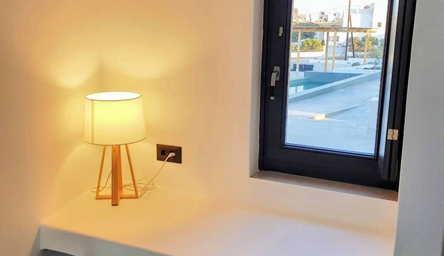 myLithos Suites in Santorini