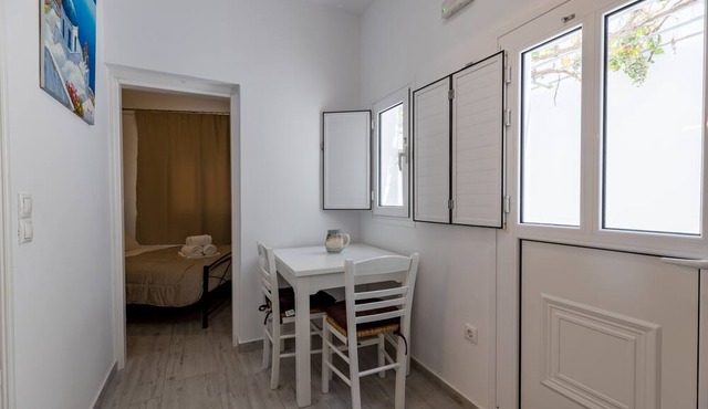 Villa Ostrich in Santorini